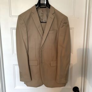 Men’s tan 2pc suit